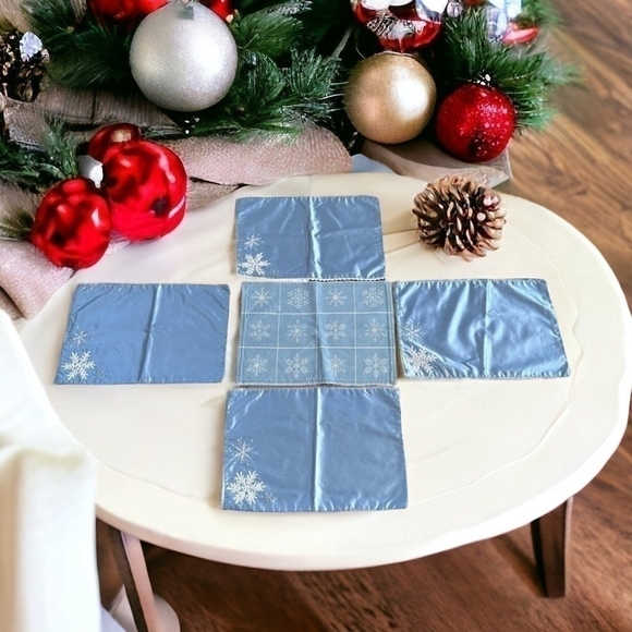 Set of 4+1 Embroidered White Snowflakes Blue Satin Placemats Christmas Decor - Picture 1 of 5